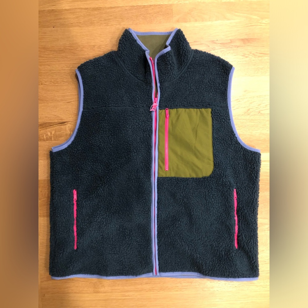 Eddie Bauer Black and Green Fleece Vest